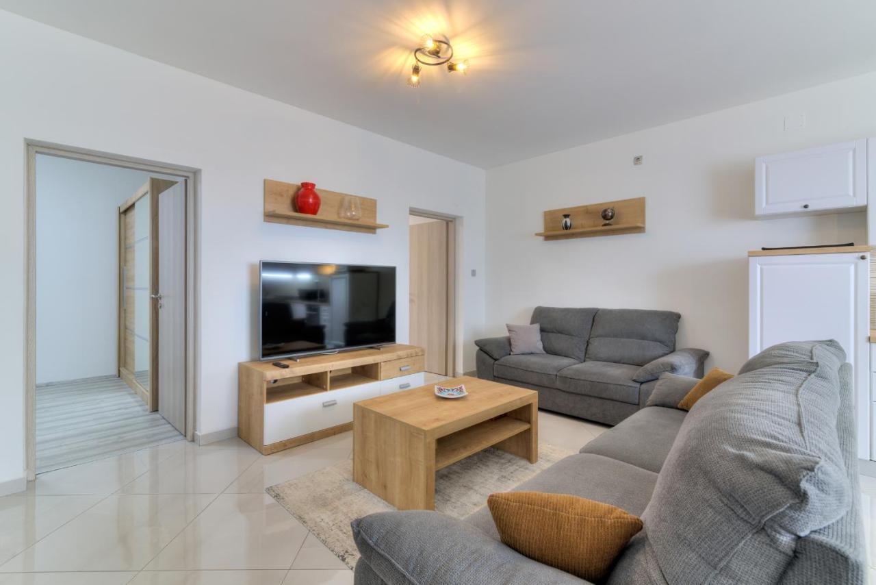 Apartment Luka Senj  Luaran gambar